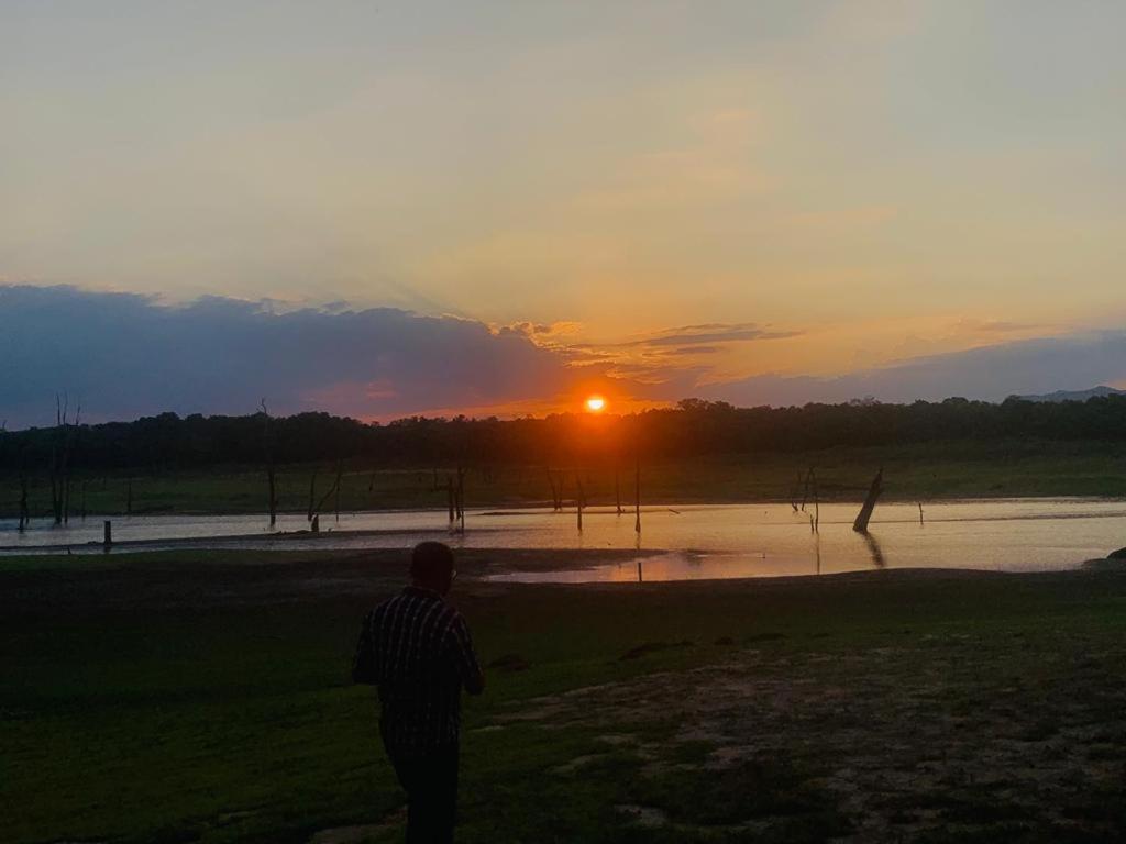 Gal Oya Lake View Inginiyagala Polwatta Exterior photo