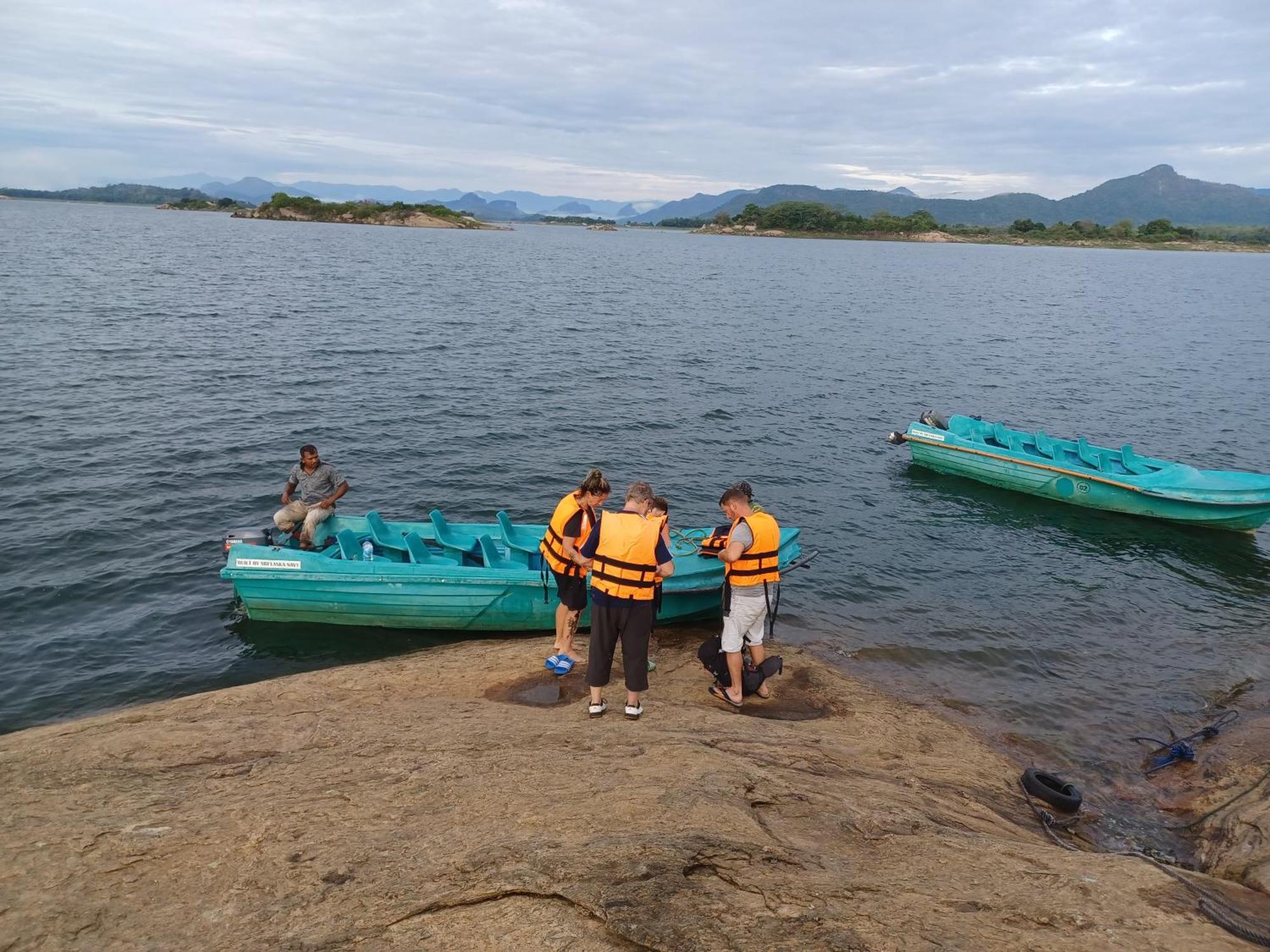 Gal Oya Lake View Inginiyagala Polwatta Exterior photo